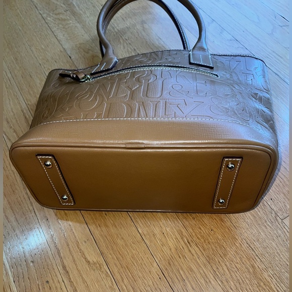 Dooney & Bourke Tan Embossed Logo Retro Grafica Graffiti Russel Large Tote - Picture 5 of 5